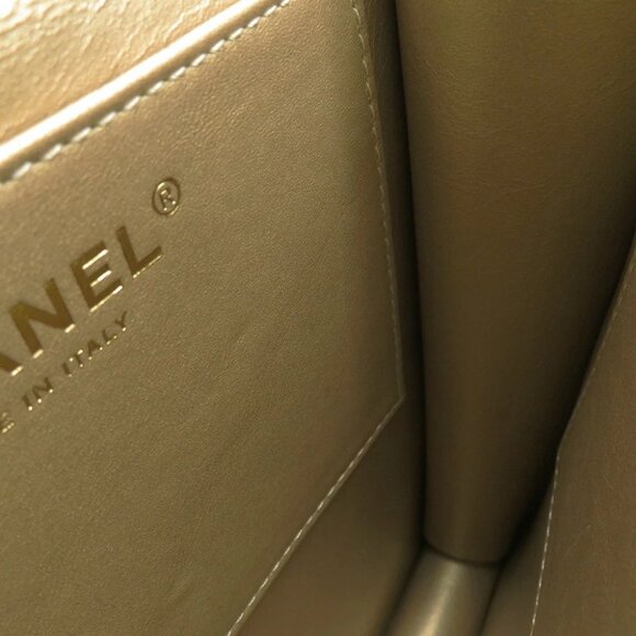 CHANEL Matelasse Clear Pearl Shoulder Bag Goatskin Leather Gold AS0584 - Picture 13 of 13